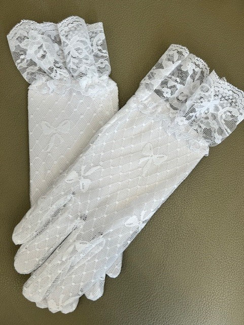 White lace gloves